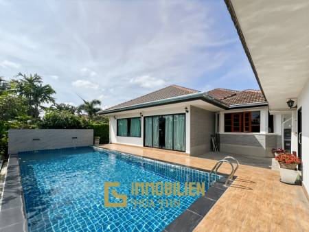 528 qm Grundstück / 300 qm Wohnfläche / Infinitypool