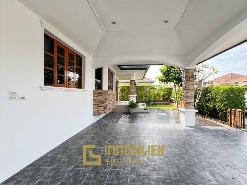 528 qm Grundstück / 300 qm Wohnfläche / Infinitypool