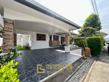 528 qm Grundstück / 300 qm Wohnfläche / Infinitypool