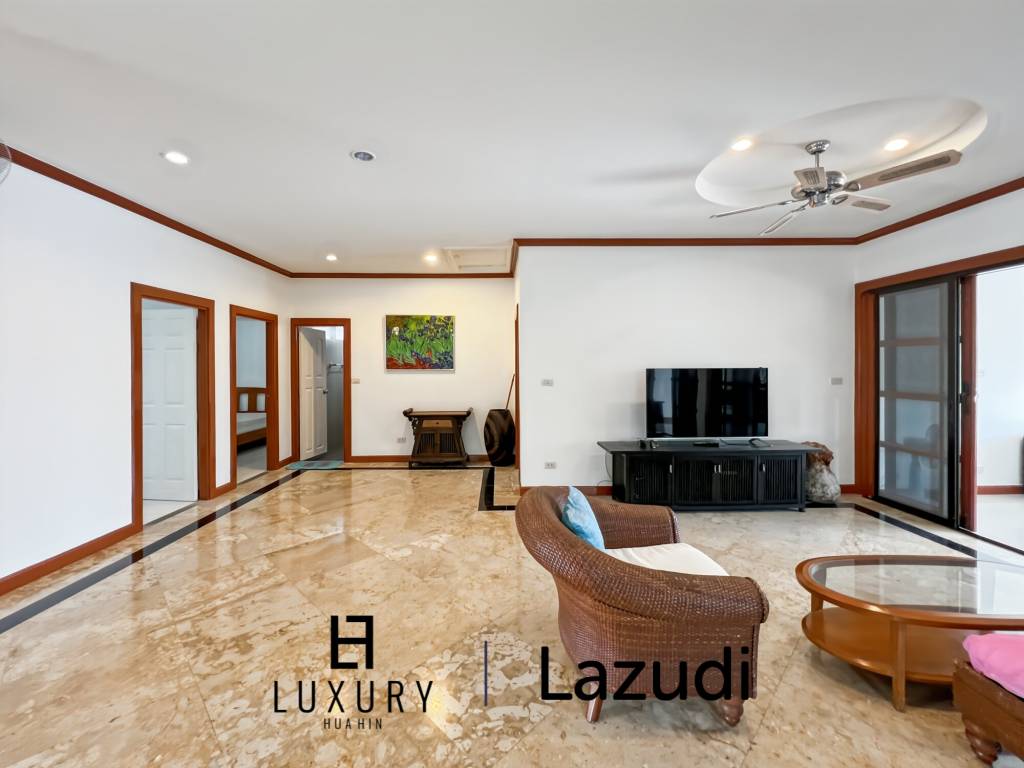 วิลล่าริมคลองพร้อมสระว่ายน้ำในโครงการหัวหินลากูน่า