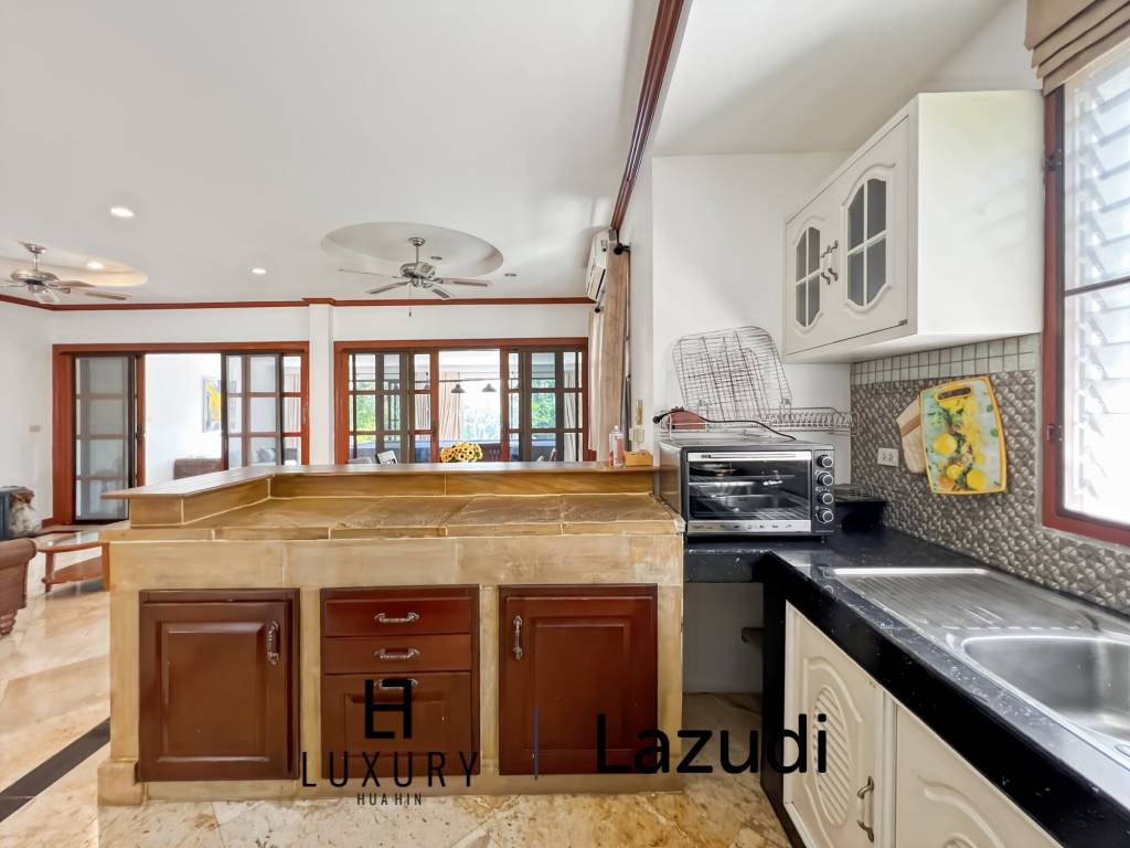 วิลล่าริมคลองพร้อมสระว่ายน้ำในโครงการหัวหินลากูน่า