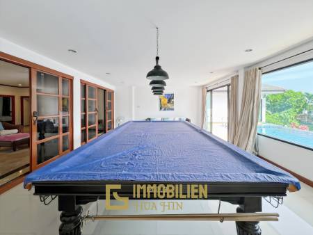 528 qm Grundstück / 300 qm Wohnfläche / Infinitypool