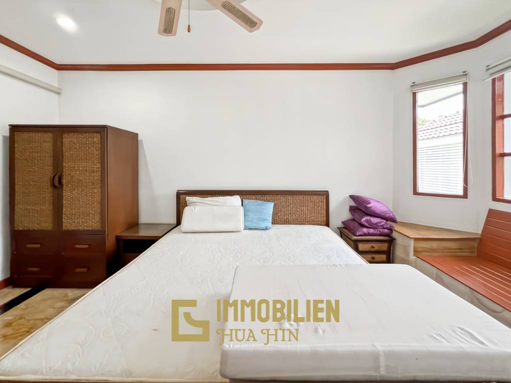 528 qm Grundstück / 300 qm Wohnfläche / Infinitypool