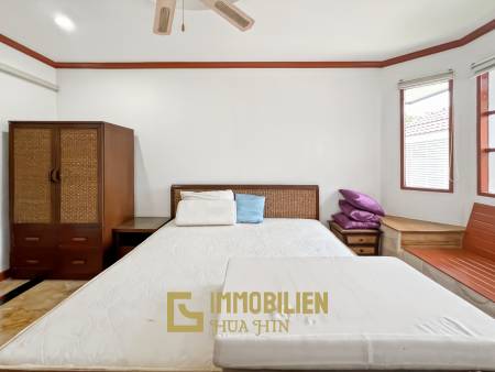 528 qm Grundstück / 300 qm Wohnfläche / Infinitypool