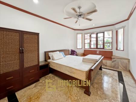 528 qm Grundstück / 300 qm Wohnfläche / Infinitypool