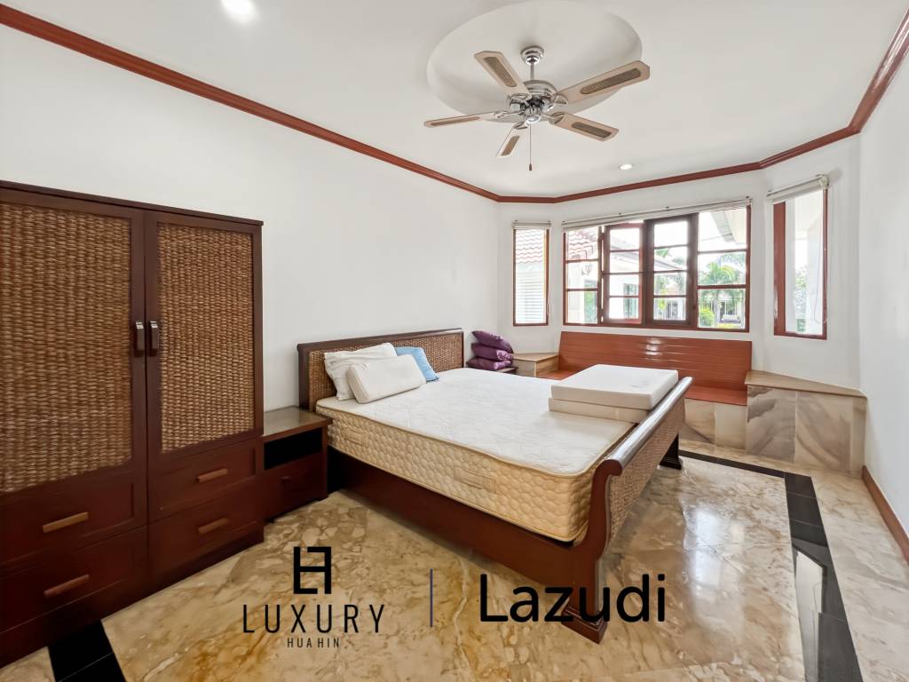 วิลล่าริมคลองพร้อมสระว่ายน้ำในโครงการหัวหินลากูน่า