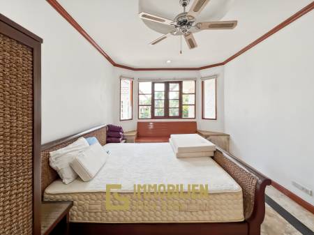 528 qm Grundstück / 300 qm Wohnfläche / Infinitypool