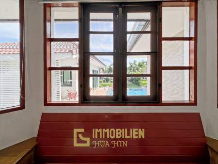 528 qm Grundstück / 300 qm Wohnfläche / Infinitypool