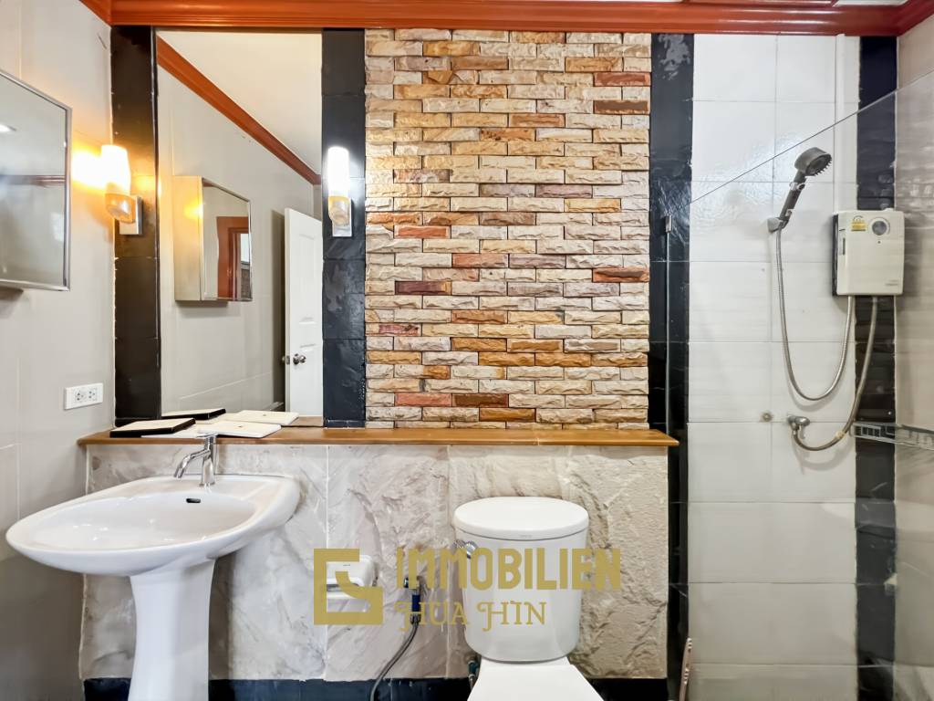 528 qm Grundstück / 300 qm Wohnfläche / Infinitypool