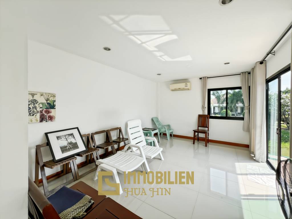 528 qm Grundstück / 300 qm Wohnfläche / Infinitypool