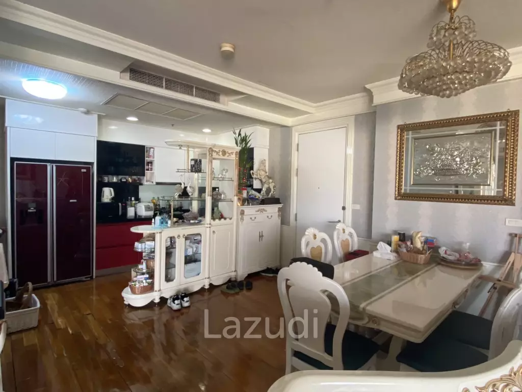 Luxurious 2-Bedroom Condo at Chatrium Residence Riverside