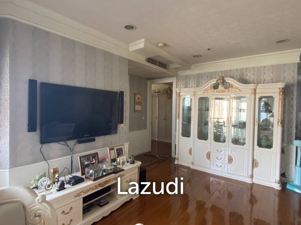 Luxurious 2-Bedroom Condo at Chatrium Residence Riverside