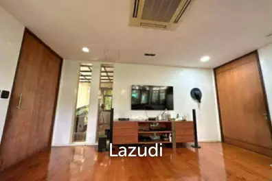 4 Beds 5 Baths House in Rama 4 - Kluaynamthai