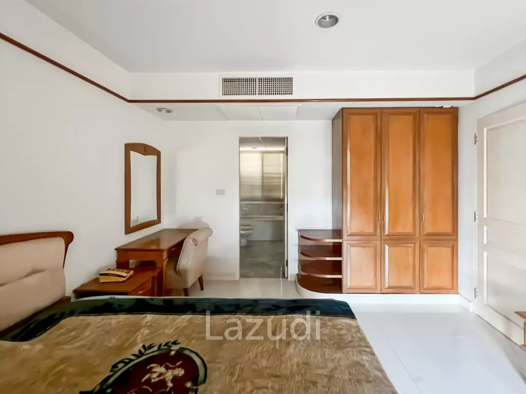 Absolute Beachfront Condo 2-Bedroom in Cha Am Long Beach