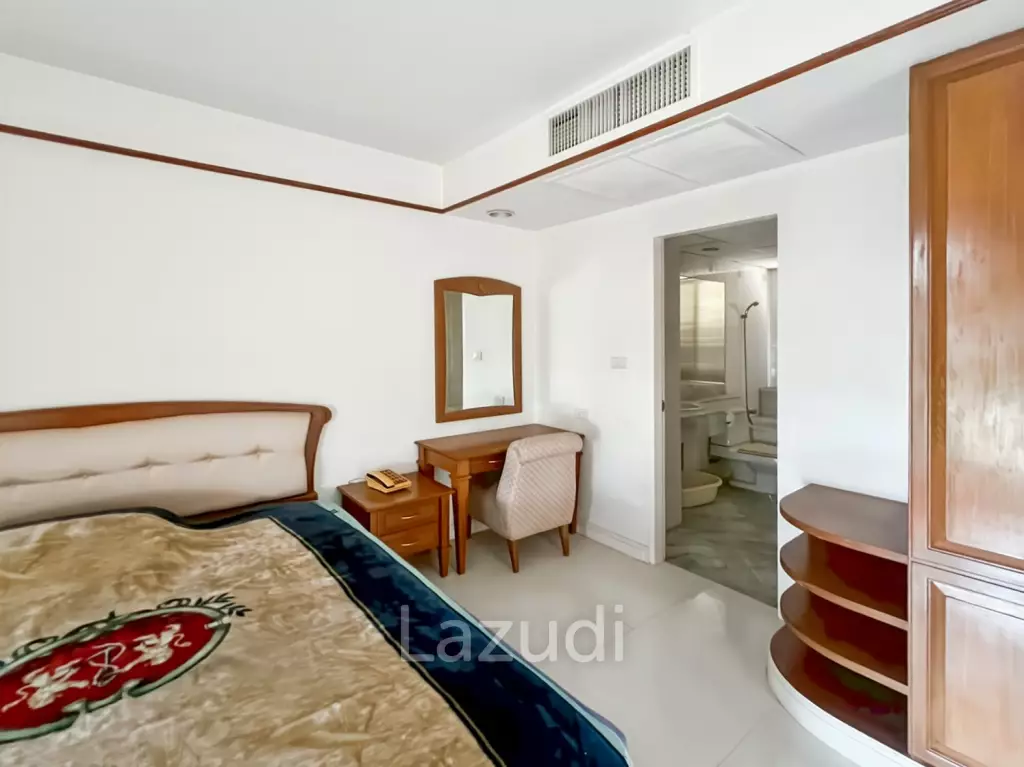 Absolute Beachfront Condo 2-Bedroom in Cha Am Long Beach
