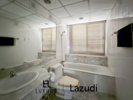 Absolute Beachfront Condo 2-Bedroom in Cha Am Long Beach