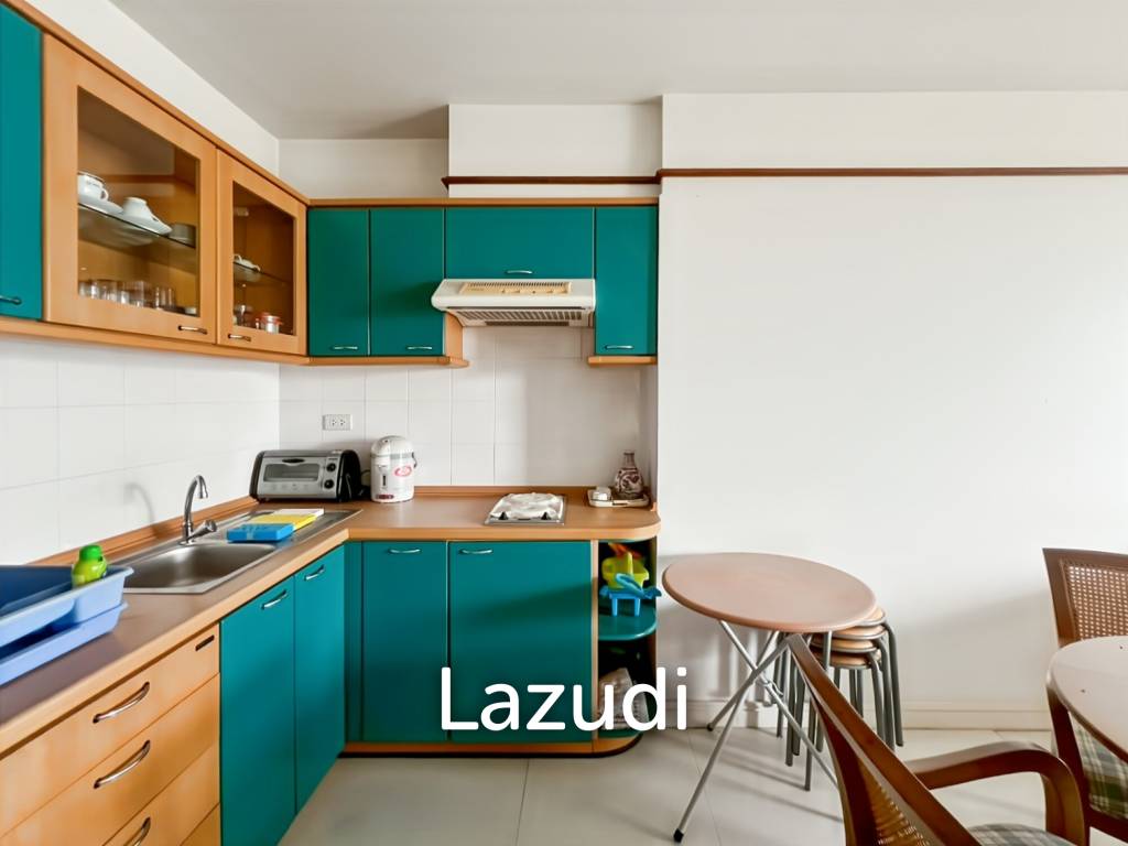 Absolute Beachfront Condo 2-Bedroom in Cha Am Long Beach
