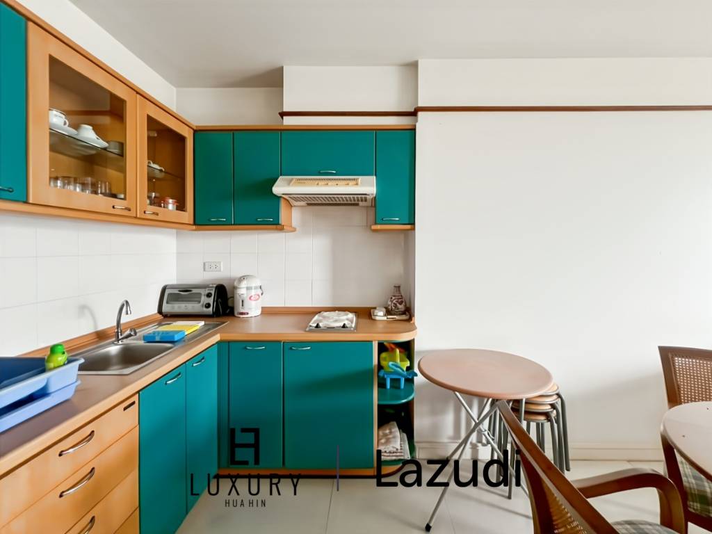 Absolute Beachfront Condo 2-Bedroom in Cha Am Long Beach