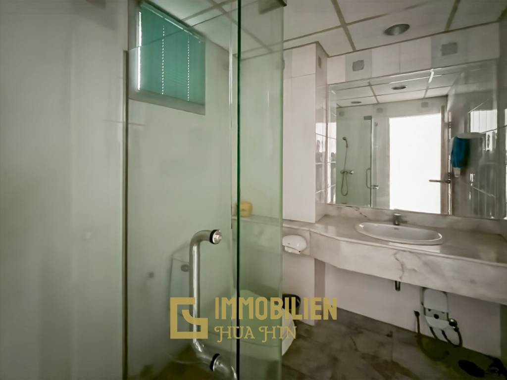 83 qm Wohnfläche / 2 Schlafzimmer / voll möbliert