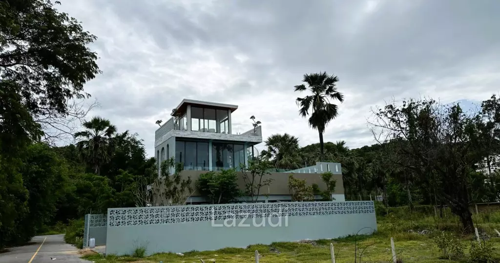 Khao Tao Luxury Pool Villa 4 Bedroom – Steps from the Beach