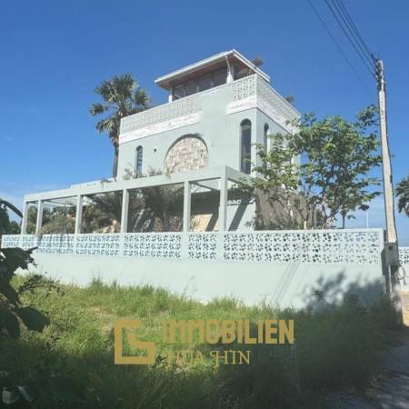 Strandlage / 4 Schlafzimmer / 14m Pool im ersten Stock