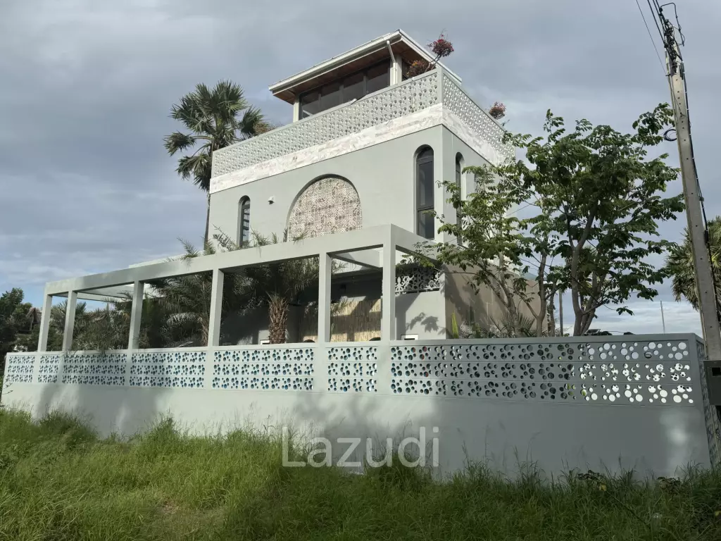 Khao Tao Luxury Pool Villa 4 Bedroom – Steps from the Beach