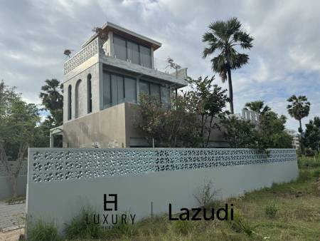 Khao Tao Luxury Pool Villa 4 Bedroom – Steps from the Beach