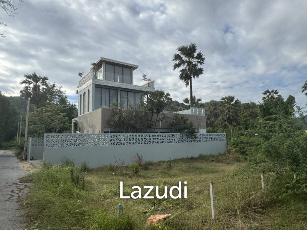 Khao Tao Luxury Pool Villa 4 Bedroom – Steps from the Beach