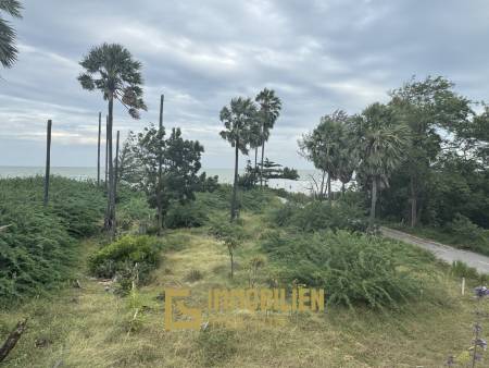 Strandlage / 4 Schlafzimmer / 14m Pool im ersten Stock