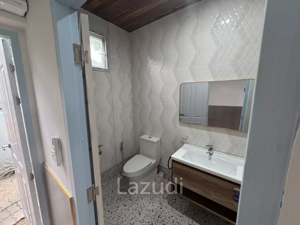 Khao Tao Luxury Pool Villa 4 Bedroom – Steps from the Beach