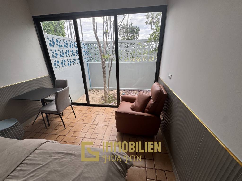 Strandlage / 4 Schlafzimmer / 14m Pool im ersten Stock