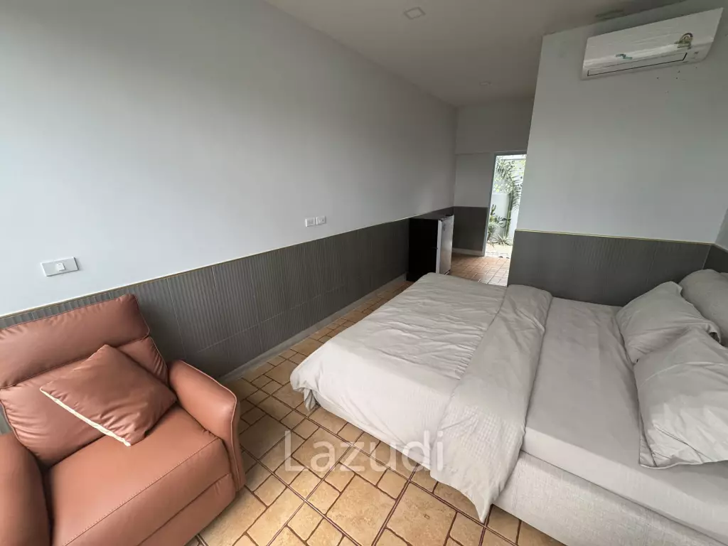 Khao Tao Luxury Pool Villa 4 Bedroom – Steps from the Beach