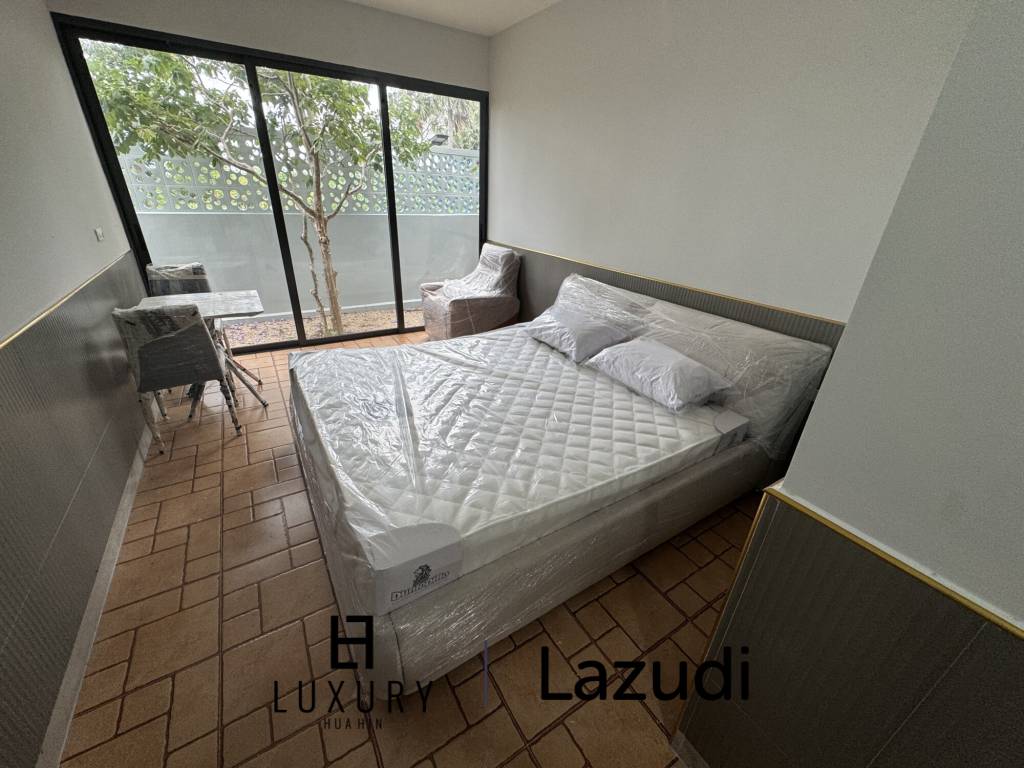 Khao Tao Luxury Pool Villa 4 Bedroom – Steps from the Beach