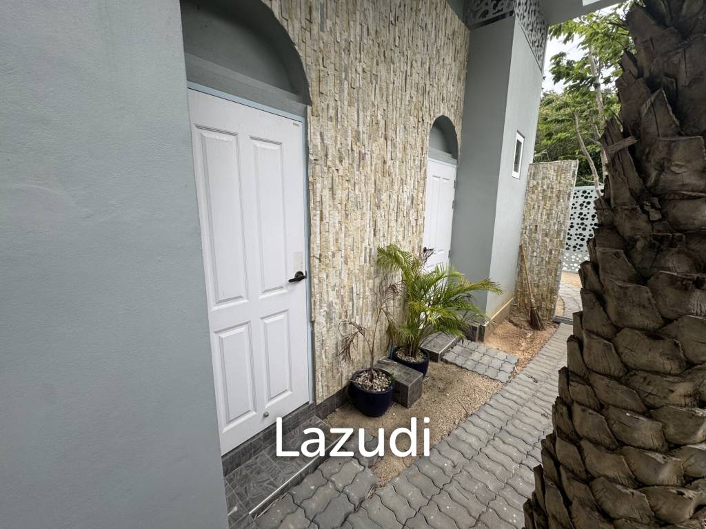 Khao Tao Luxury Pool Villa 4 Bedroom – Steps from the Beach