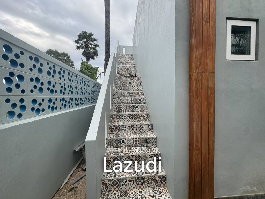 Khao Tao Luxury Pool Villa 4 Bedroom – Steps from the Beach