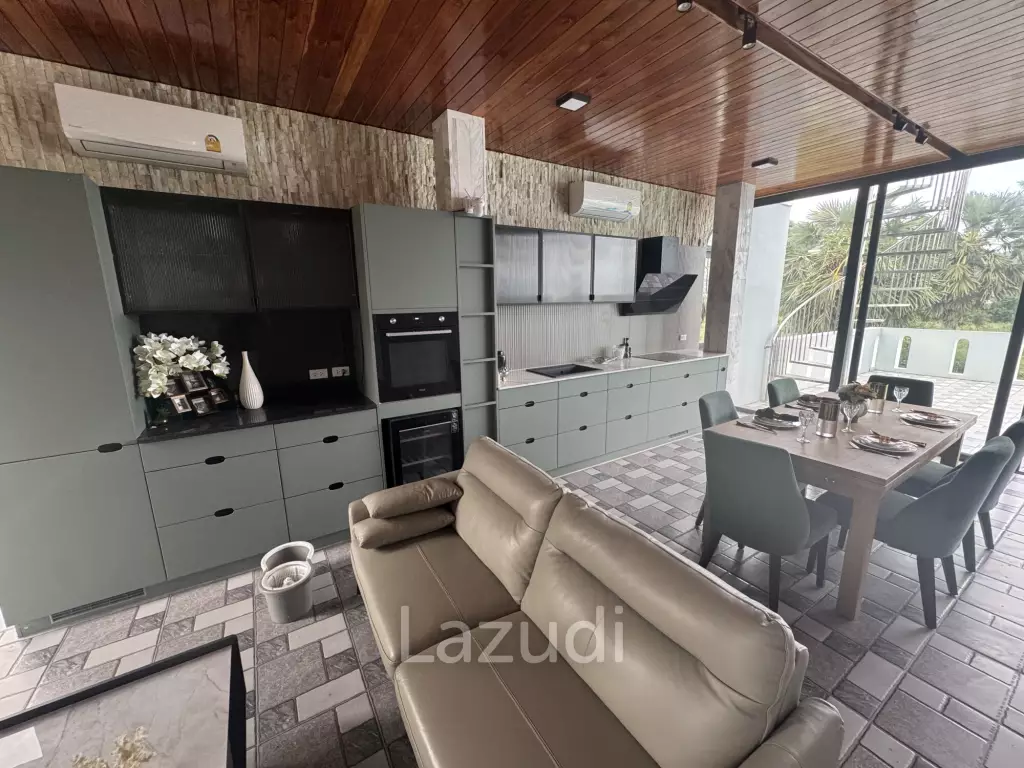 Khao Tao Luxury Pool Villa 4 Bedroom – Steps from the Beach