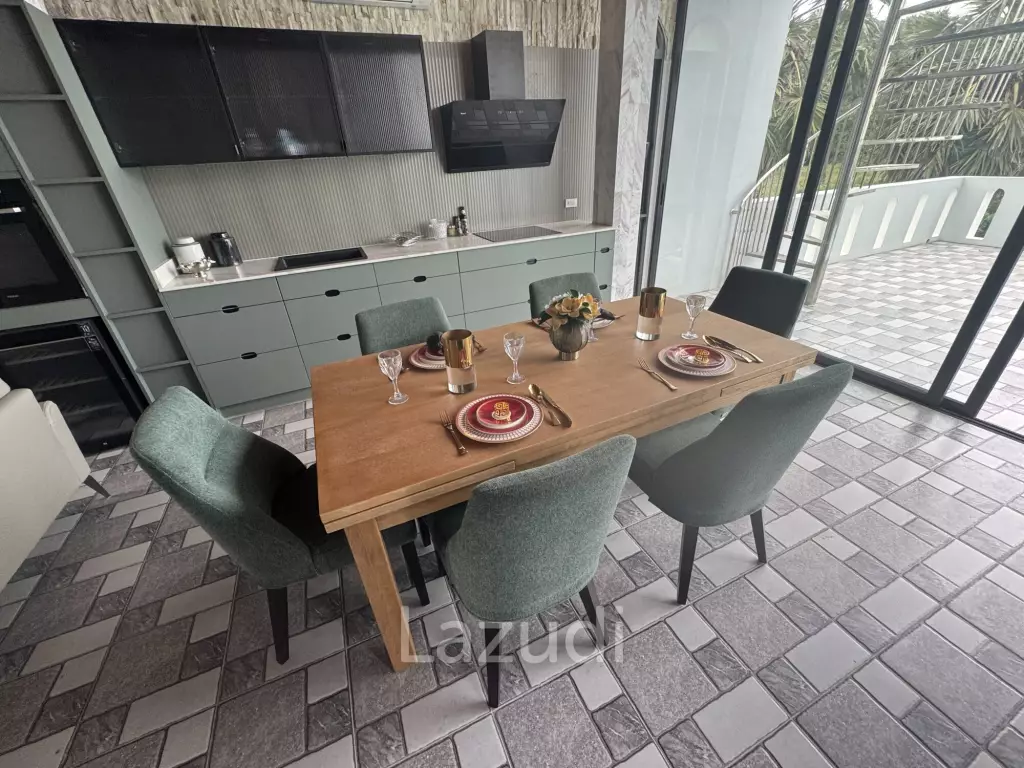 Khao Tao Luxury Pool Villa 4 Bedroom – Steps from the Beach