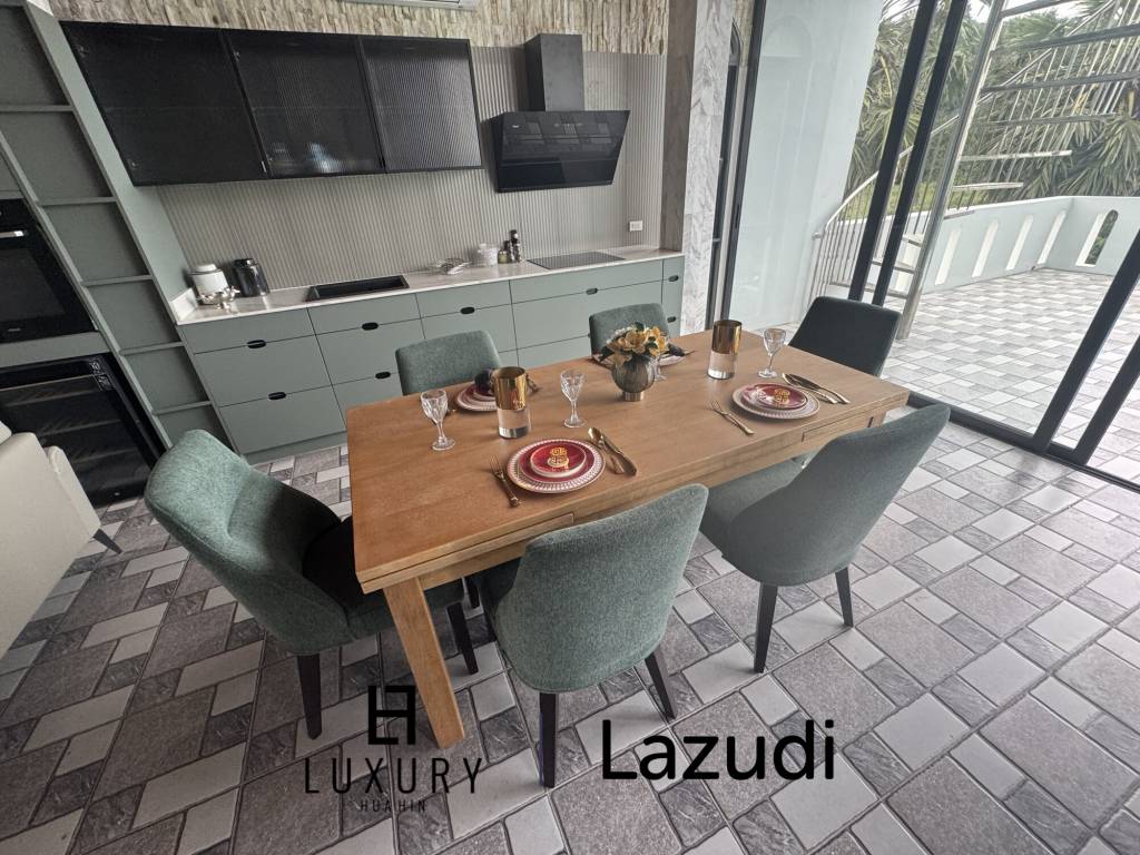 Khao Tao Luxury Pool Villa 4 Bedroom – Steps from the Beach