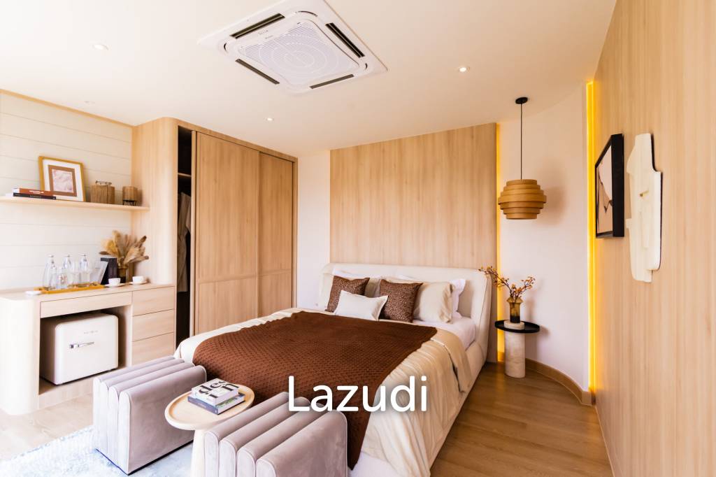 Luxurious Villa with Beachfront in Cha-Am