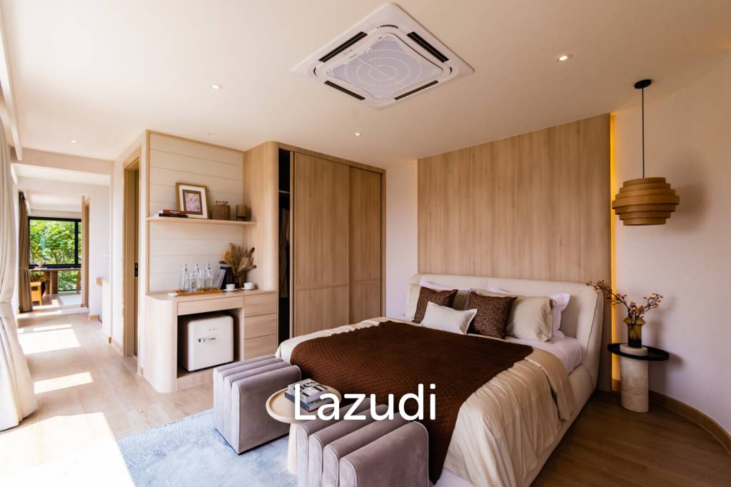 Luxurious Villa with Beachfront in Cha-Am