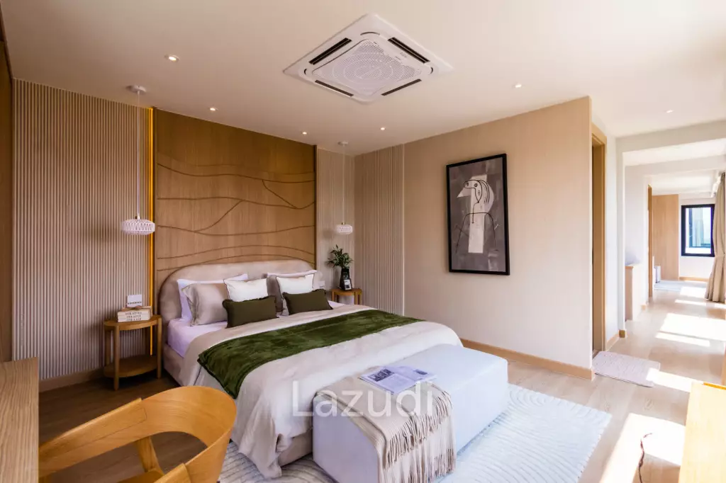 Luxurious Villa with Beachfront in Cha-Am
