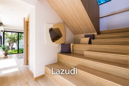 Luxurious Villa with Beachfront in Cha-Am