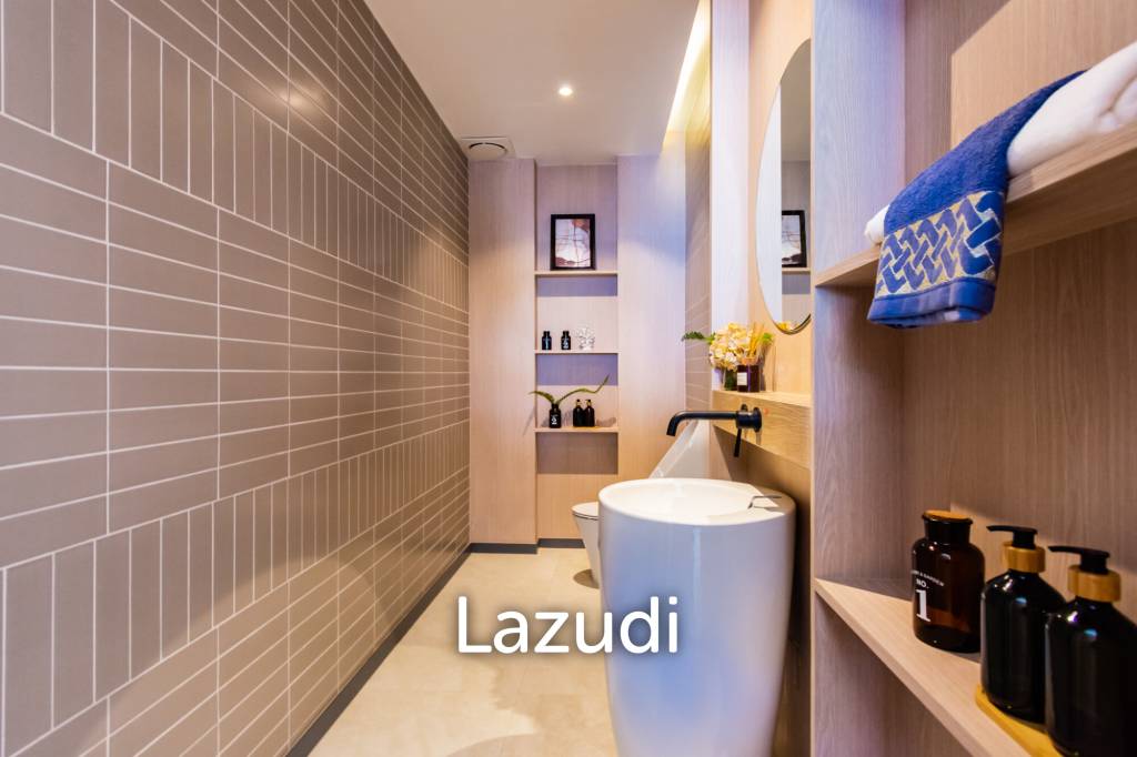 Luxurious Villa with Beachfront in Cha-Am