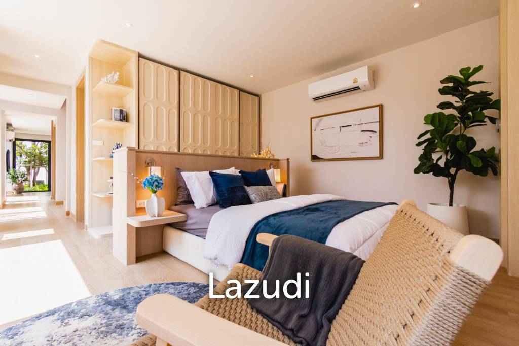 Luxurious Villa with Beachfront in Cha-Am
