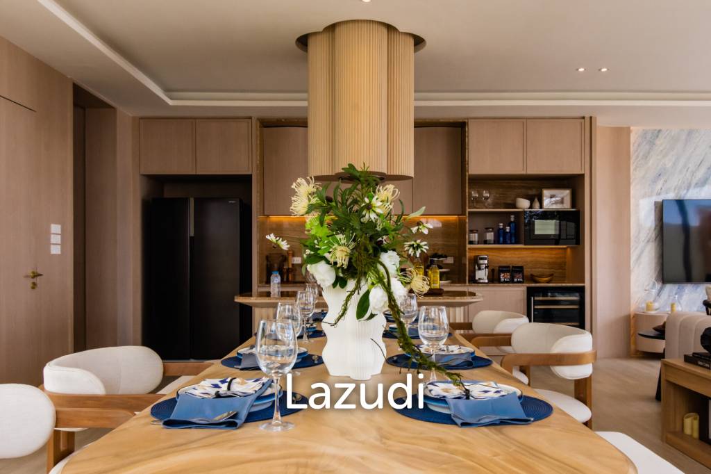 Luxurious Villa with Beachfront in Cha-Am