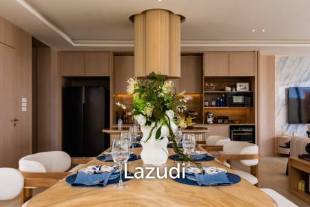 Luxurious Villa with Beachfront in Cha-Am