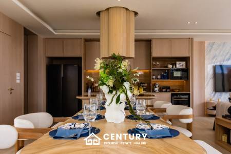 Luxurious Villa with Beachfront in Cha-Am