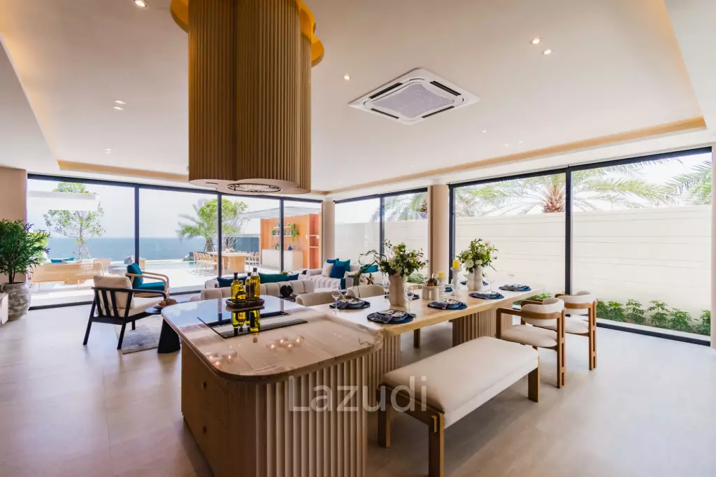 Luxurious Villa with Beachfront in Cha-Am