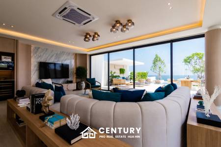 Luxurious Villa with Beachfront in Cha-Am