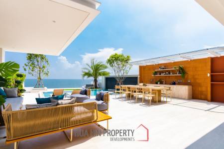 Luxurious Villa with Beachfront in Cha-Am